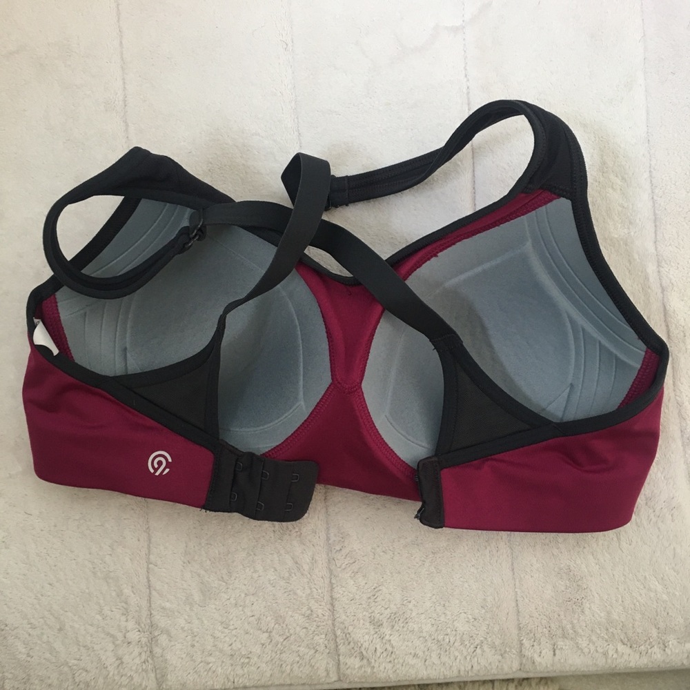 Target Sports Bra - Picture 2 of 3